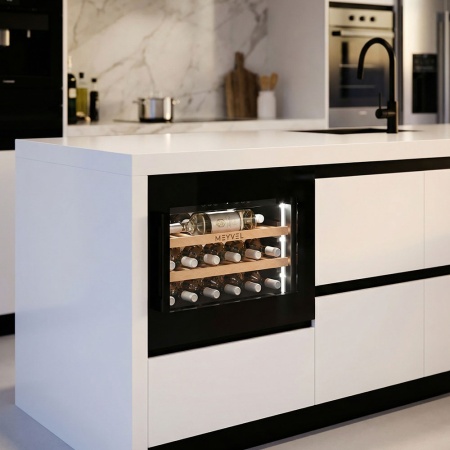 Винный шкаф MV19PRO-KBB1 встраиваемый в колонну